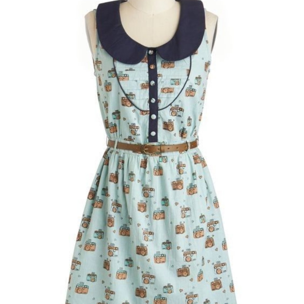 YUMI Camera Print Dress NWT US 0/2 UK 8 EUR 36